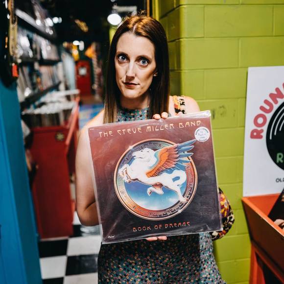 Meet your Posher, Mindi - Picture 1 of 1